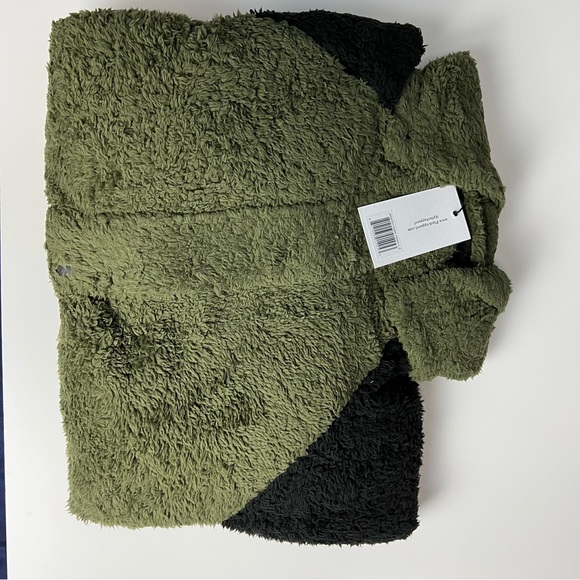 NWT Plush x Revolve Olive & Black Sherpa Zip Up Jacket with Hood - Picture 9 of 12